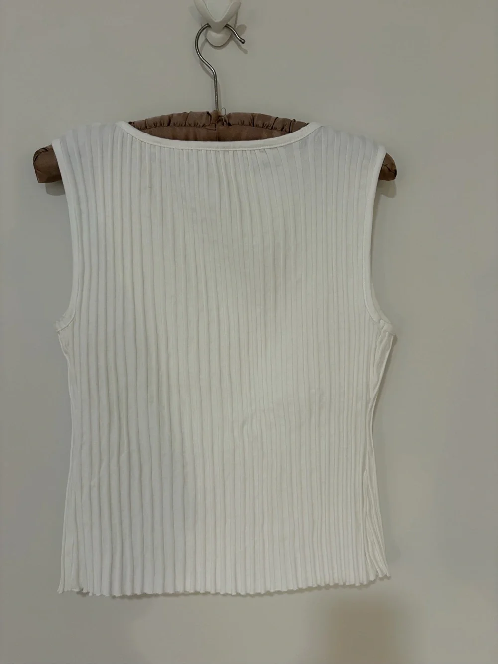Free People White Sleeveless Pleated Button-Front Top - Picture 2 of 3
